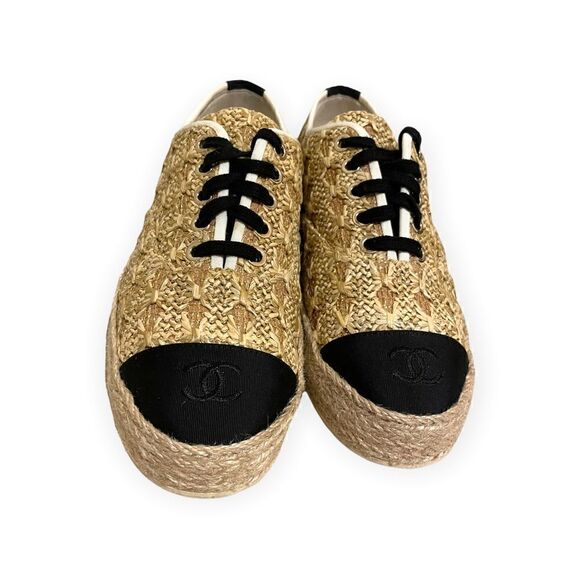 CHANEL 2019 Interlocking CC Logo Espadrille Sneakers
|Size: 8 | IT 38| - Picture 6 of 11
